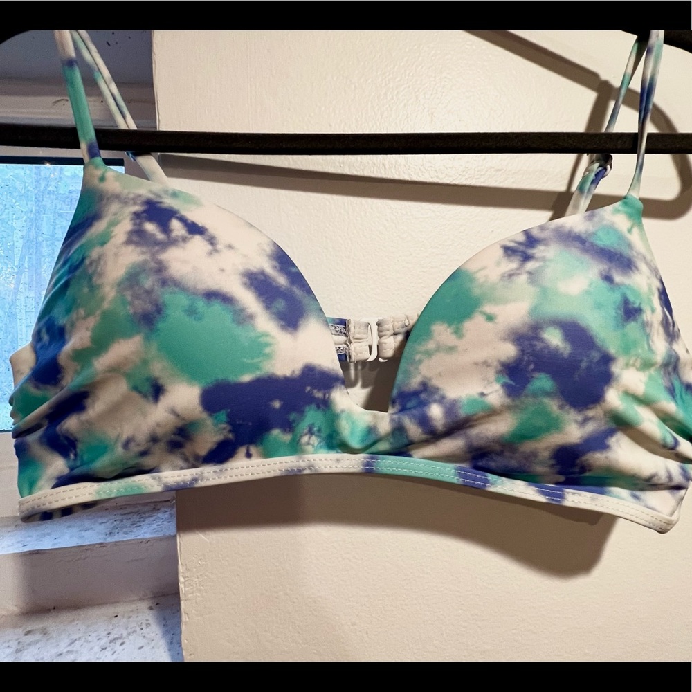 Tie-dye swimsuit top